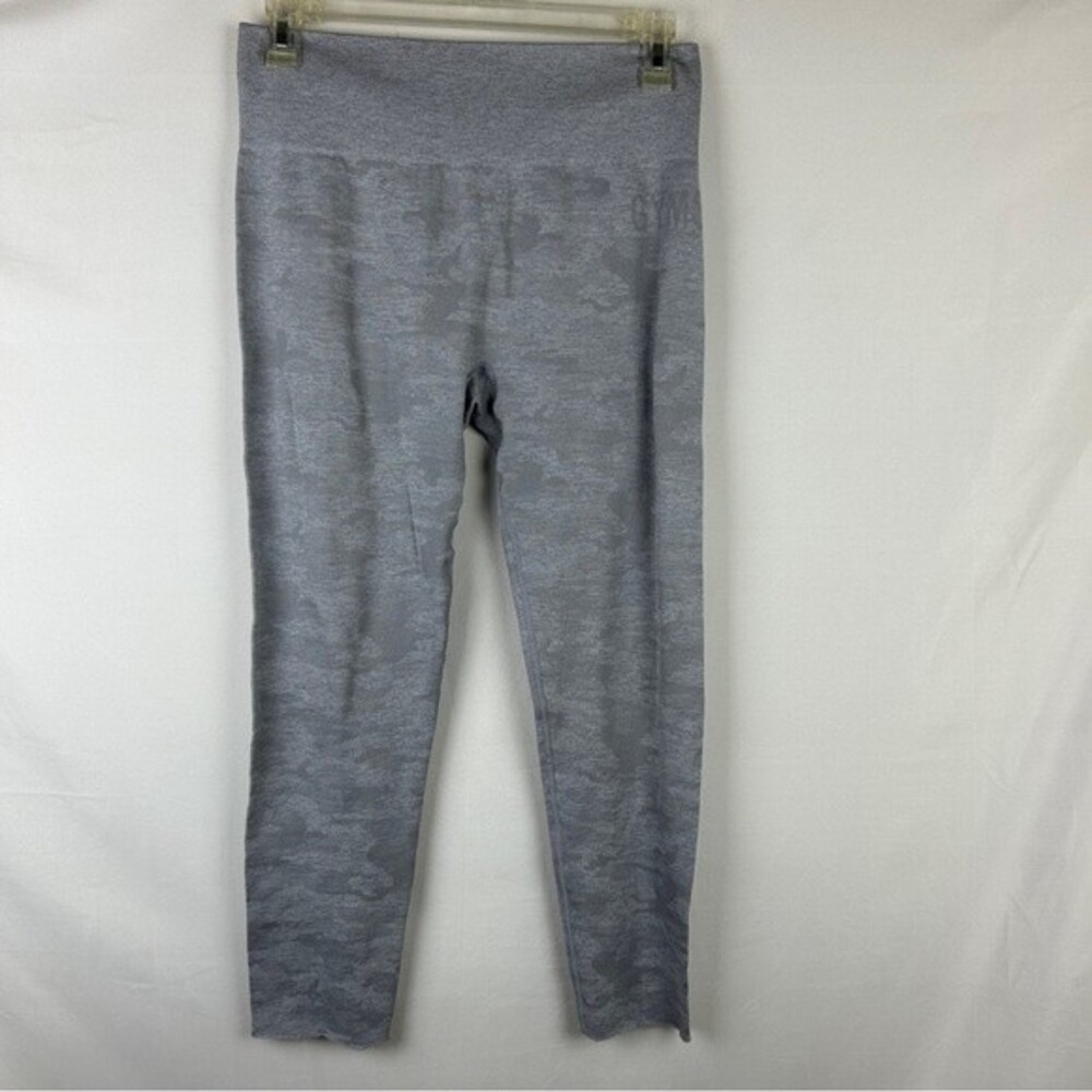 Gymshark gray seamless capri pants cinched back butt support S/M